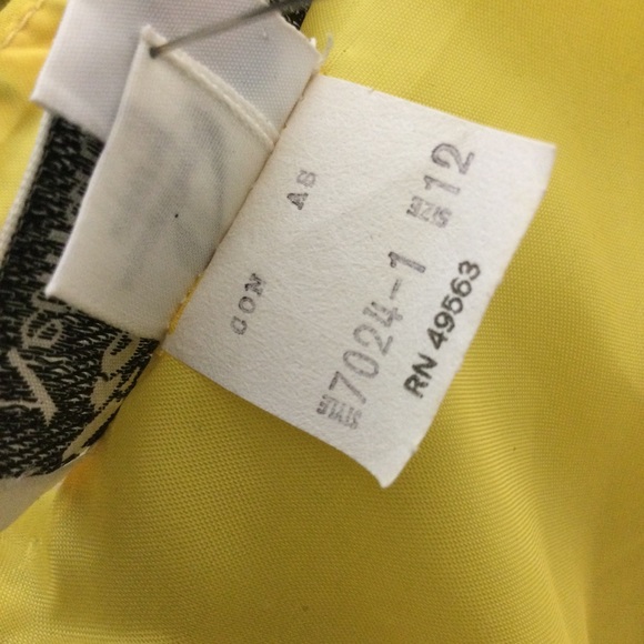 Victor Costa for Neiman Marcus, Strapless, Big Front Bow, Form Fitting Dress. - Picture 7 of 9